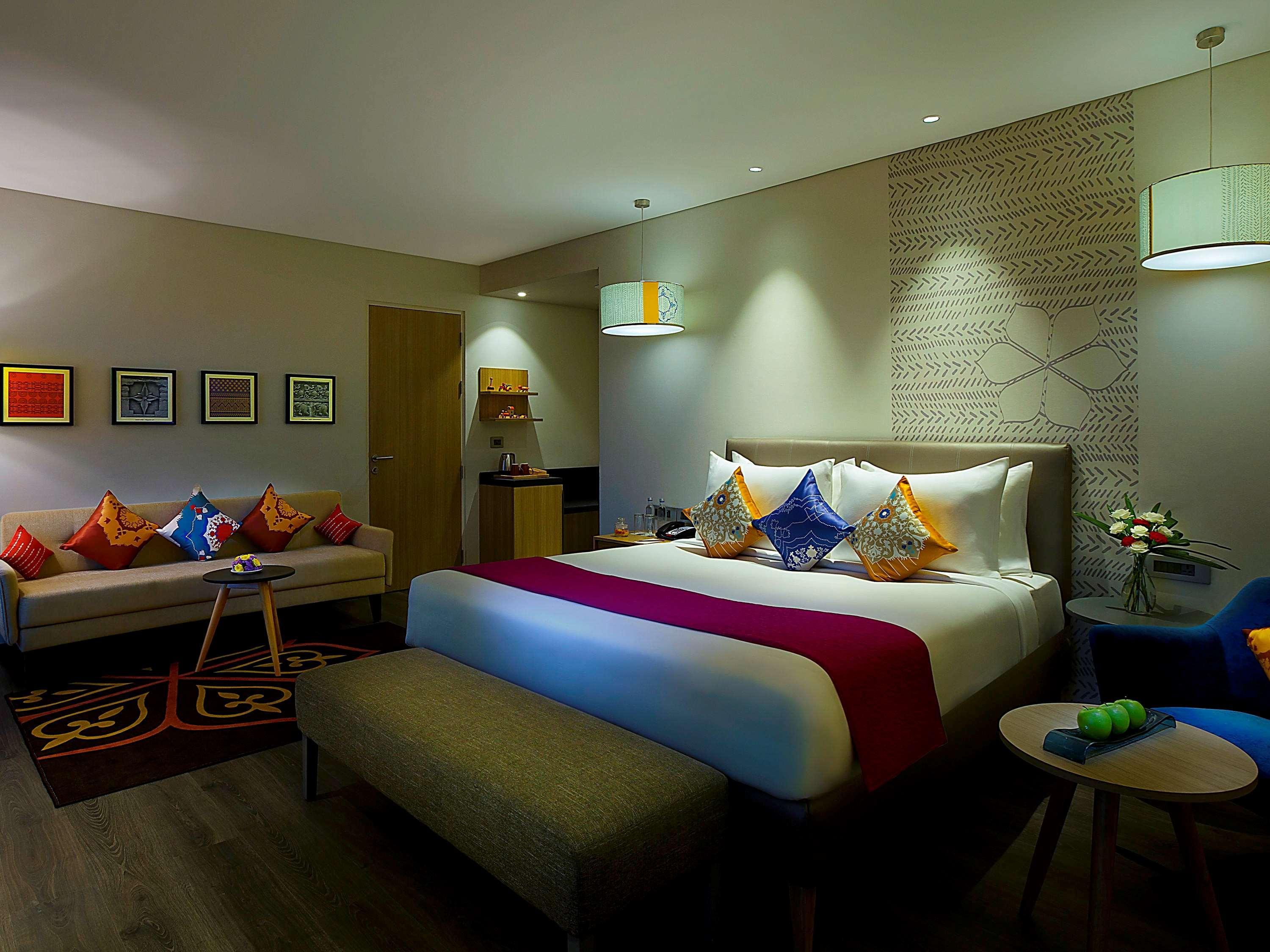 Grand Mercure Mysore - An Accor Brand Exteriör bild A room at the hotel