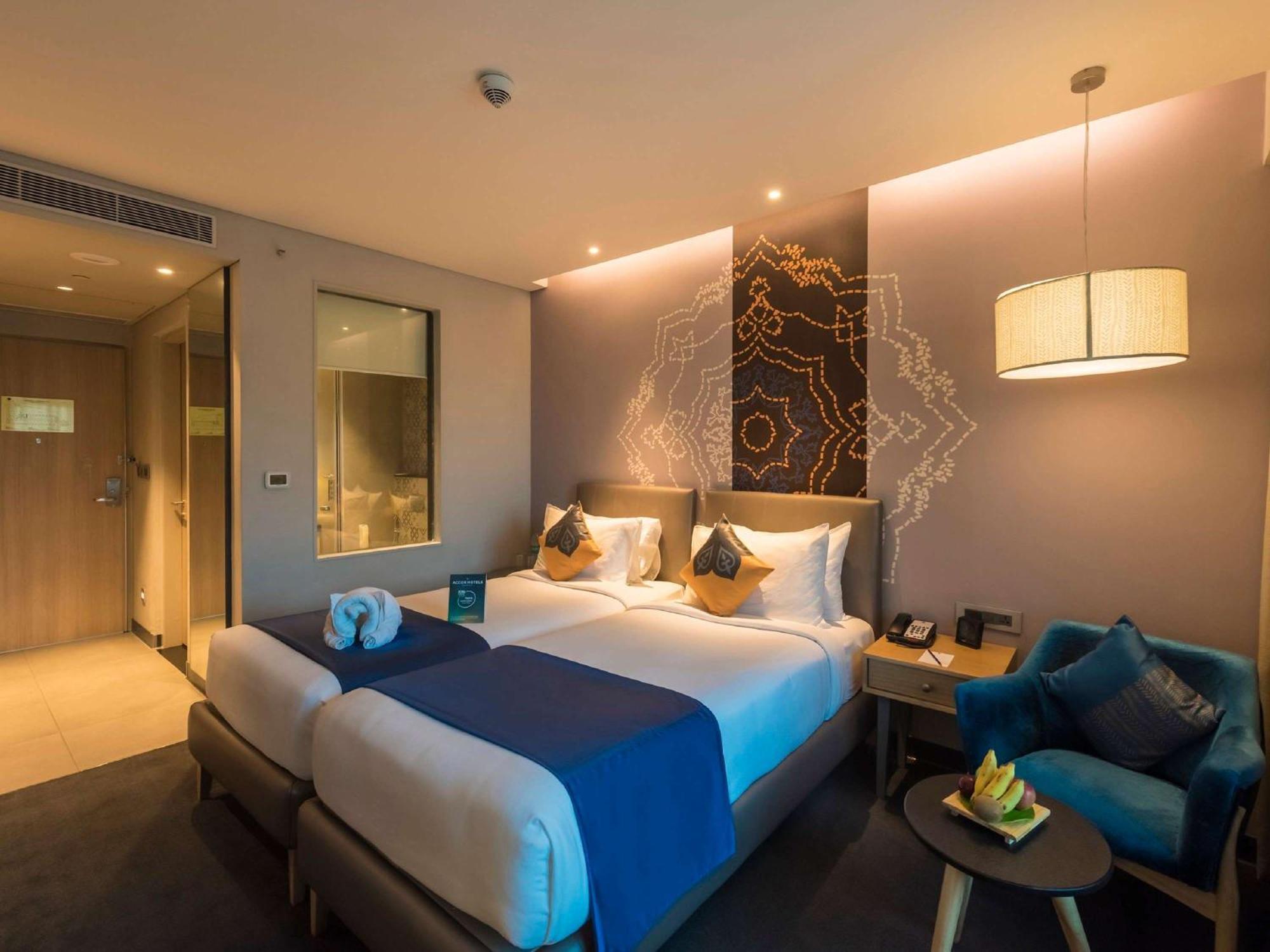 Grand Mercure Mysore - An Accor Brand Exteriör bild Deluxe Room