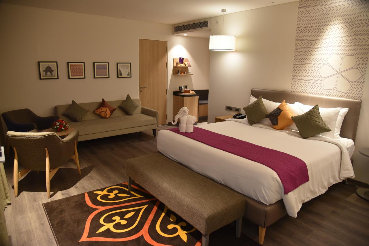 Grand Mercure Mysore - An Accor Brand Exteriör bild A room at the hotel