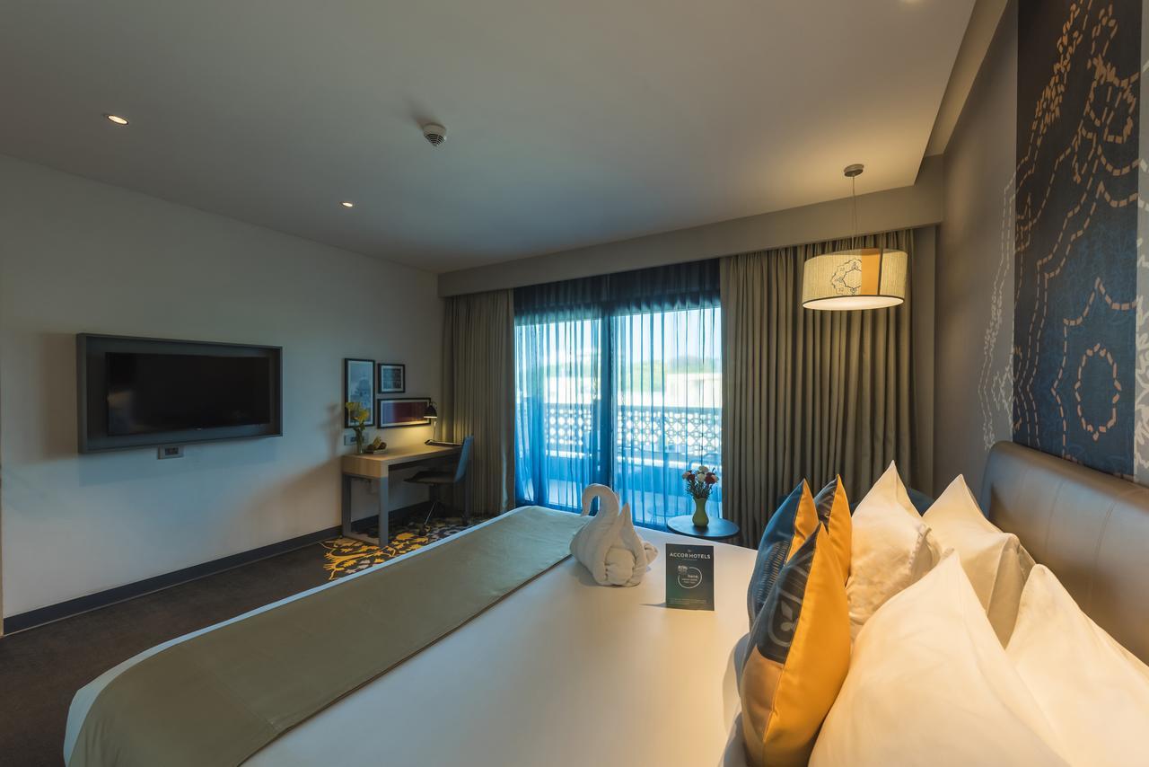 Grand Mercure Mysore - An Accor Brand Exteriör bild Deluxe Room