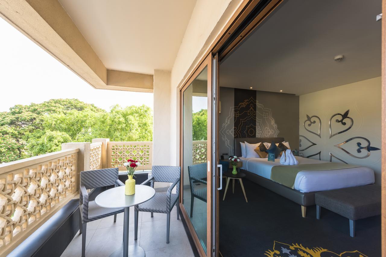 Grand Mercure Mysore - An Accor Brand Exteriör bild Deluxe Room with balcony