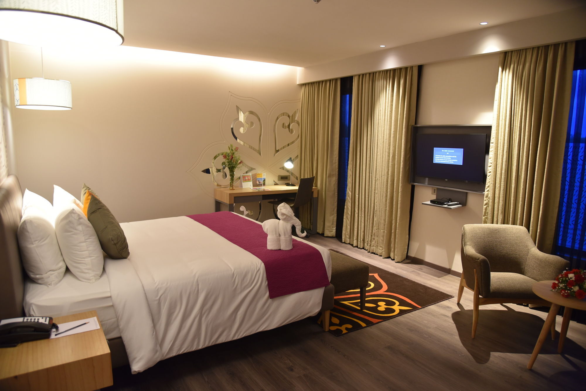 Grand Mercure Mysore - An Accor Brand Exteriör bild Deluxe room