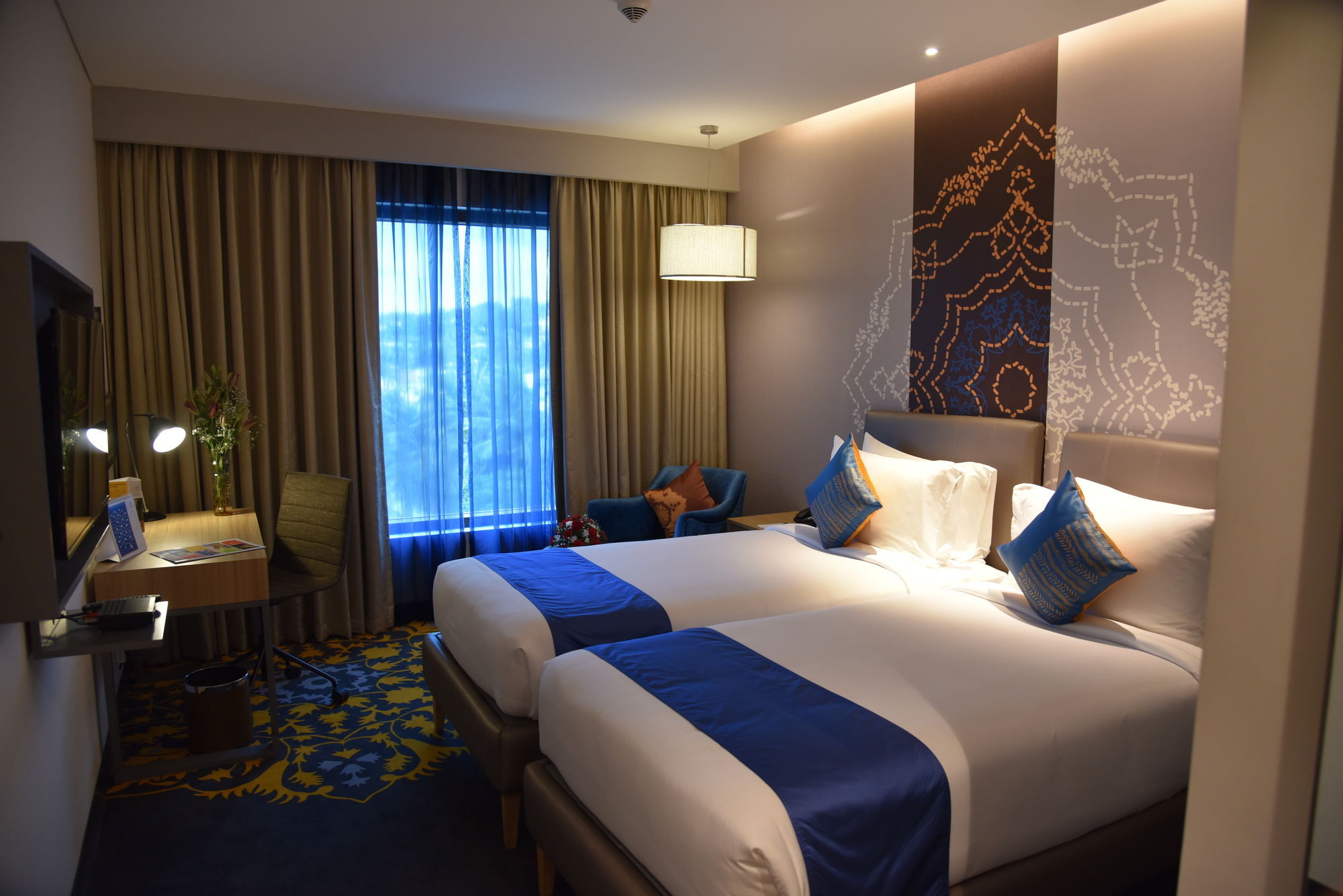 Grand Mercure Mysore - An Accor Brand Exteriör bild Deluxe Room